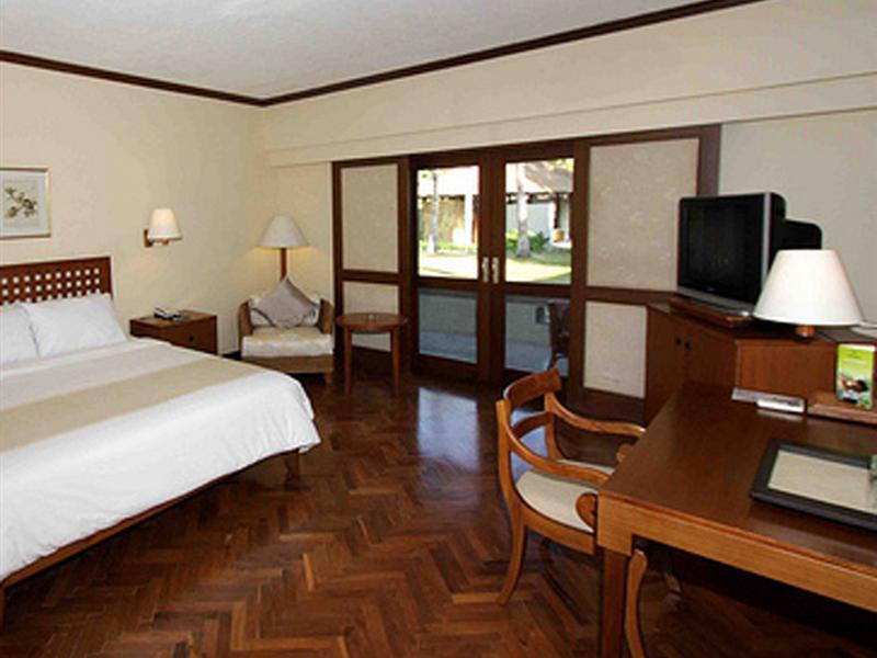 The Santosa Villas & Resort Lombok Mangsit Buitenkant foto