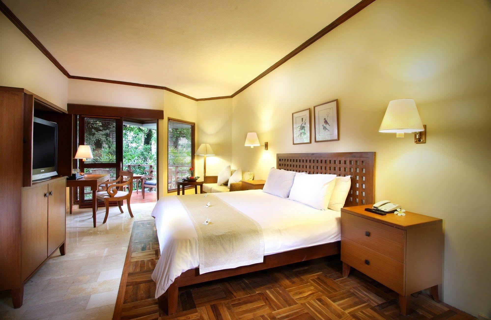 The Santosa Villas & Resort Lombok Mangsit Buitenkant foto